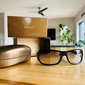 Authentic Gucci GG-2574 Sunglasses - Black/Gold w/Original Box & Case